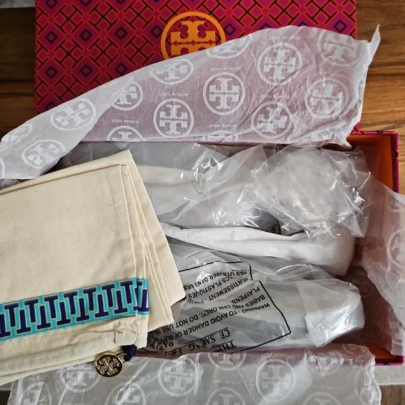 Tory Burch Miller Cloud  Shearling Leather Sandals Thongs Flip Flops 8.5, NIB! - Picture 5 of 6